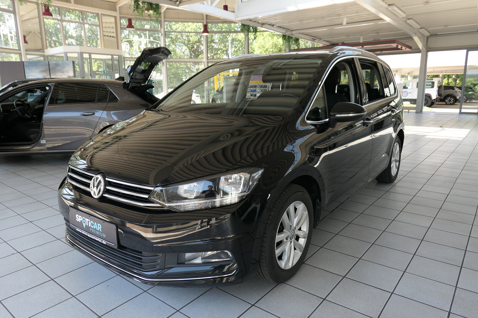 Volkswagen Touran 1.4 TSI Highline Navi/ACC/Massage/7 Sitze